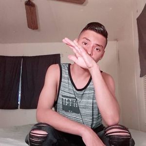 Meet your Posher, Dennis